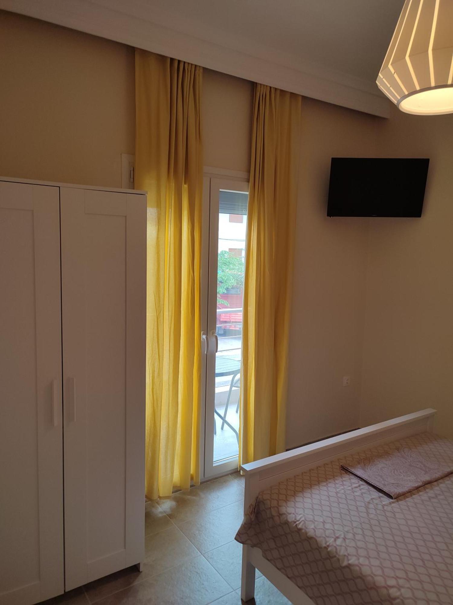 Estrella Rooms Nea Kallikrateia Zimmer foto